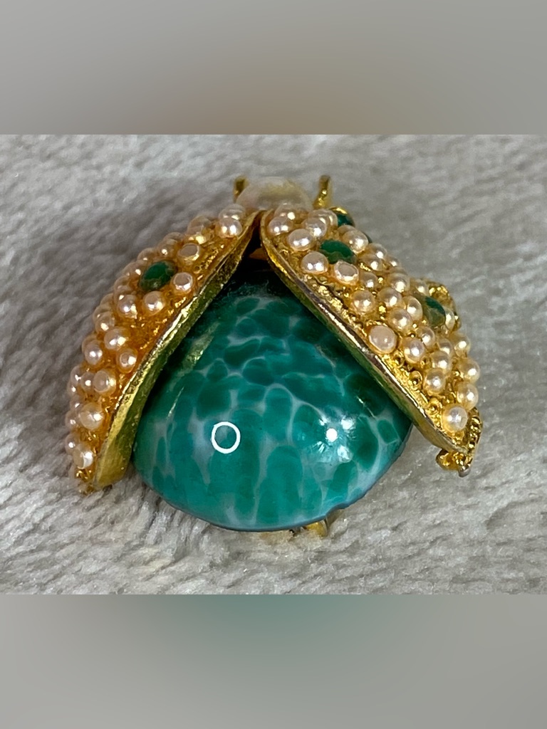 Vintage Signed Hattie Carnegie Bug Beetle Ladybug Brooch Gold Tone Green Body
